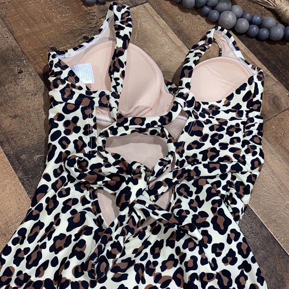 Kona Sol swimsuit leopard NWOT‎ small ruched waist - Picture 4 of 7